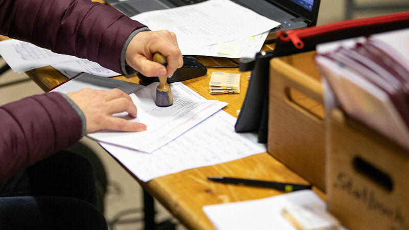 Besitzwechsel im Pferdepass | Hannoveraner Verband | Foto: Fellner